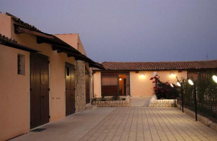 مبيت وإفطار نوتو Antica Masseria La Fiumara المظهر الخارجي الصورة